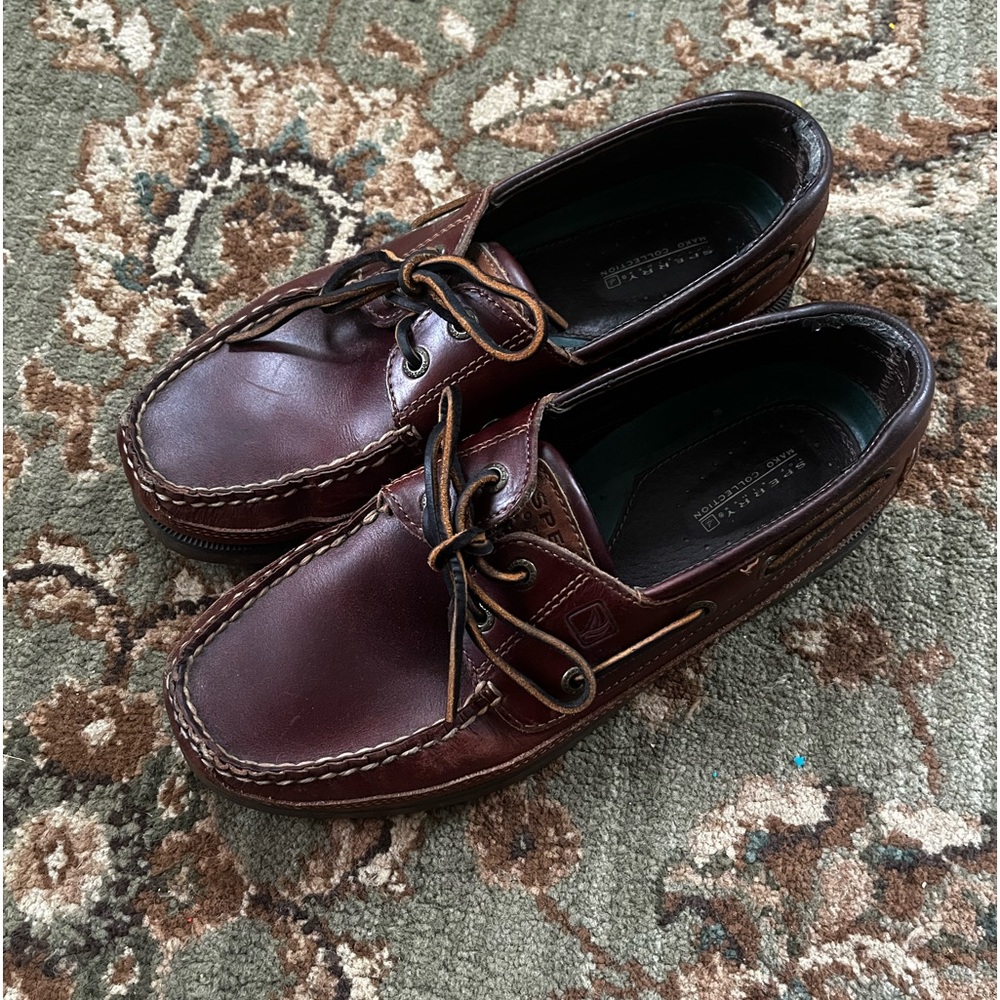 Men’s cherry brown Sperry’s